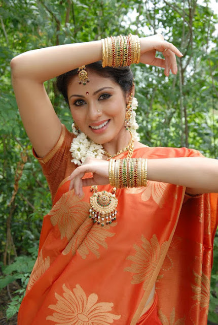 Sada Latest Stills Silk Saree I...